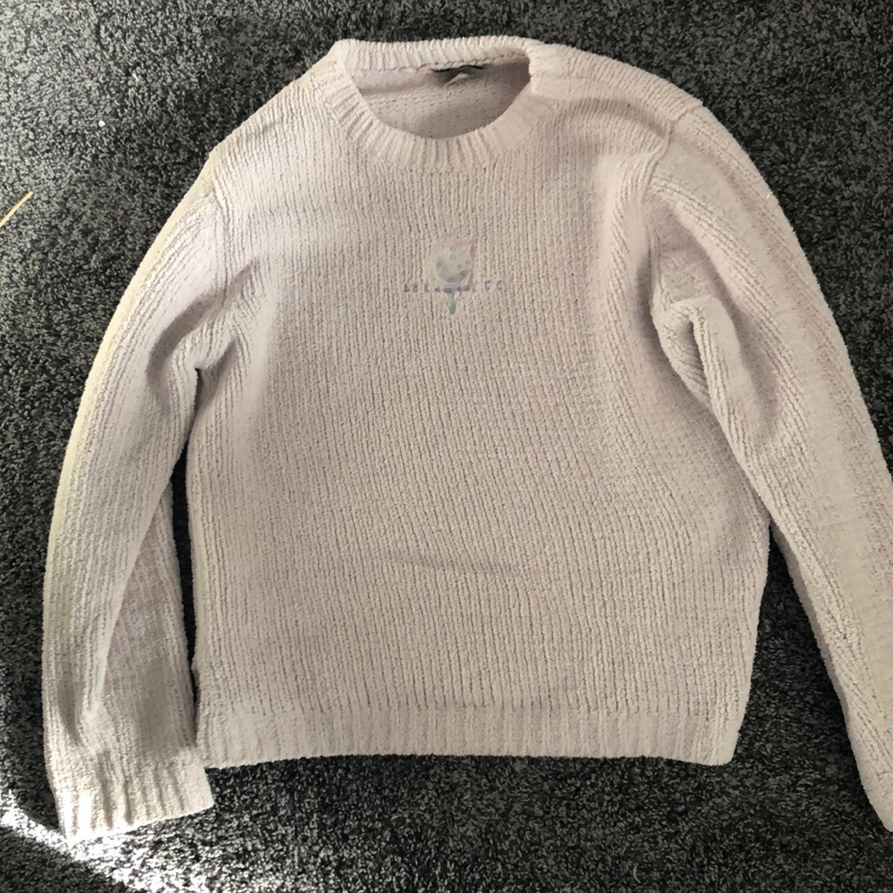 medium light pink sweater